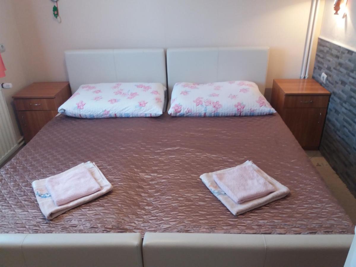 Vila Verona Sobe Palic Bagian luar foto